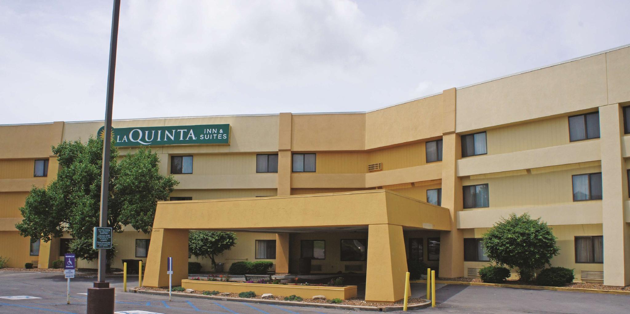 Baymont By Wyndham Columbia, Mo Hotel Exterior photo